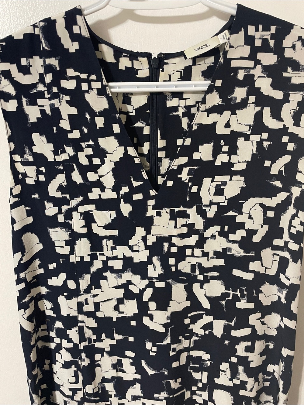 Vince Silk Navy/Cream Abstract Print Dress Size 2 - Picture 2 of 8